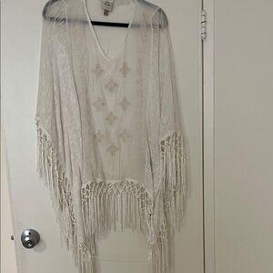 Knox Rose Delicate Embroidered Boho Cream Fringe Poncho S/M